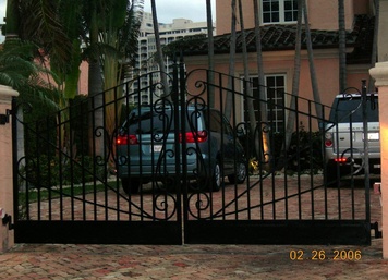  Iron Gates & Fences in NJ, NY, PA (IG17)